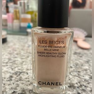 Chanel Les beiges pearly glow highlight